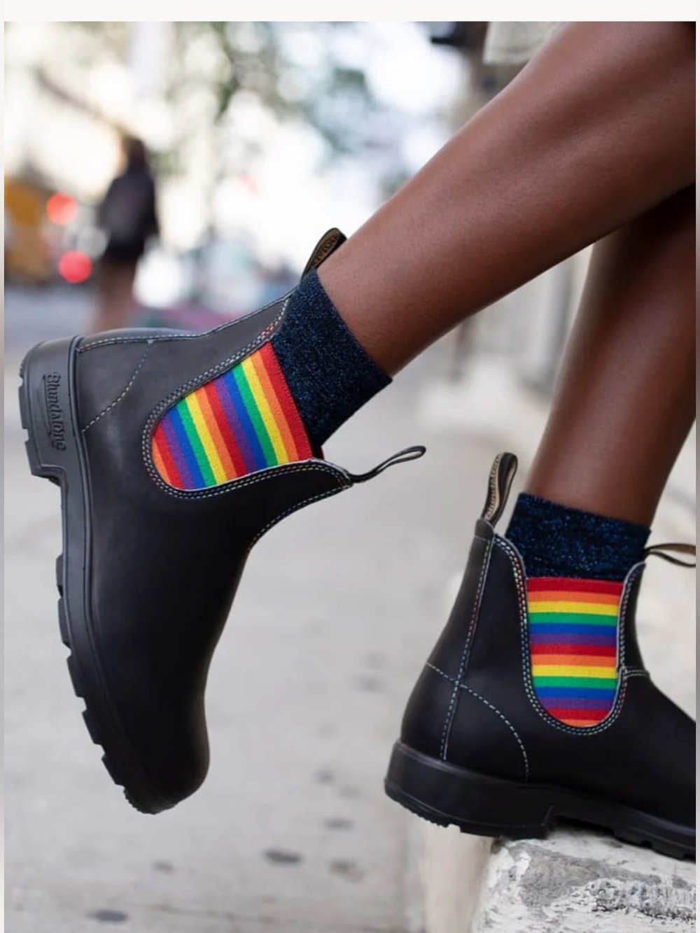 Blundstone Chelsea Boots with Rainbow size 9 women LIKE NEW